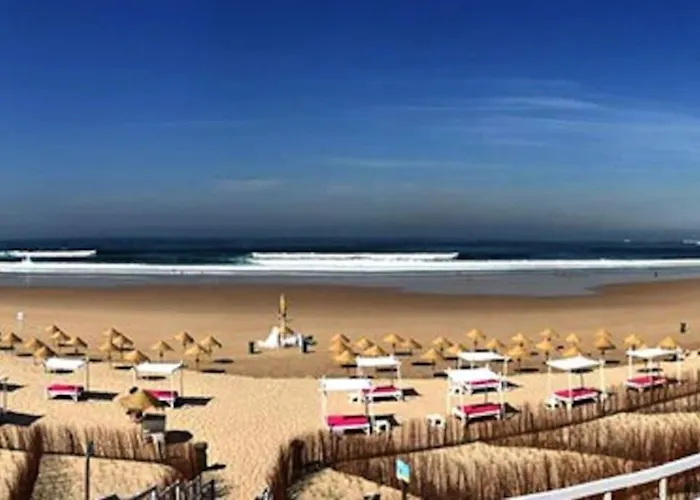And Surf Lovers Costa da Caparica
